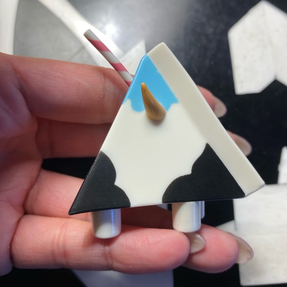 tokidoki x Strangeco Moofia 2% LOW FAT MILK - Picture 3 of 5